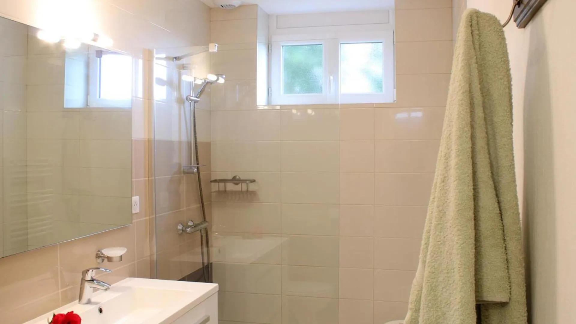 Gite Familial Renove A La Campagne Avec Jardin, 4 Chambres, Proche Loisirs Et Attractions - Fr-1-489-61 Cindre