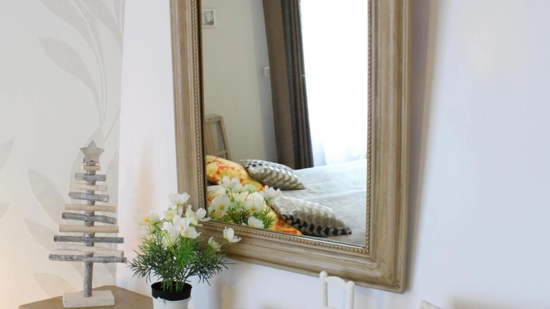 Gite Familial Renove A La Campagne Avec Jardin, 4 Chambres, Proche Loisirs Et Attractions - Fr-1-489-61 Cindre 0*,